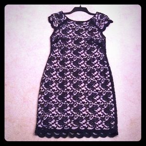 Lace dress with pale pink lining